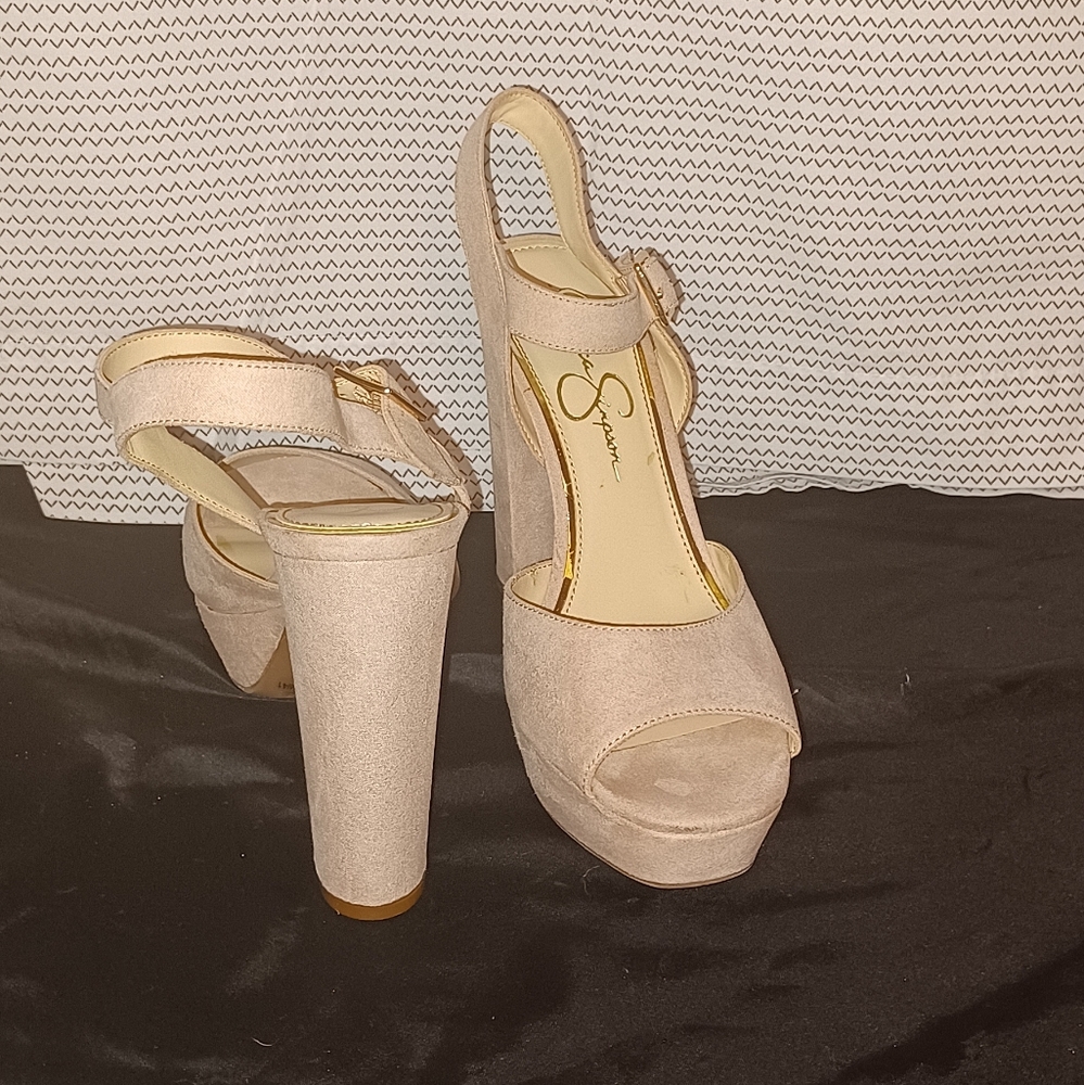 Shoes - Picture 2 of 3